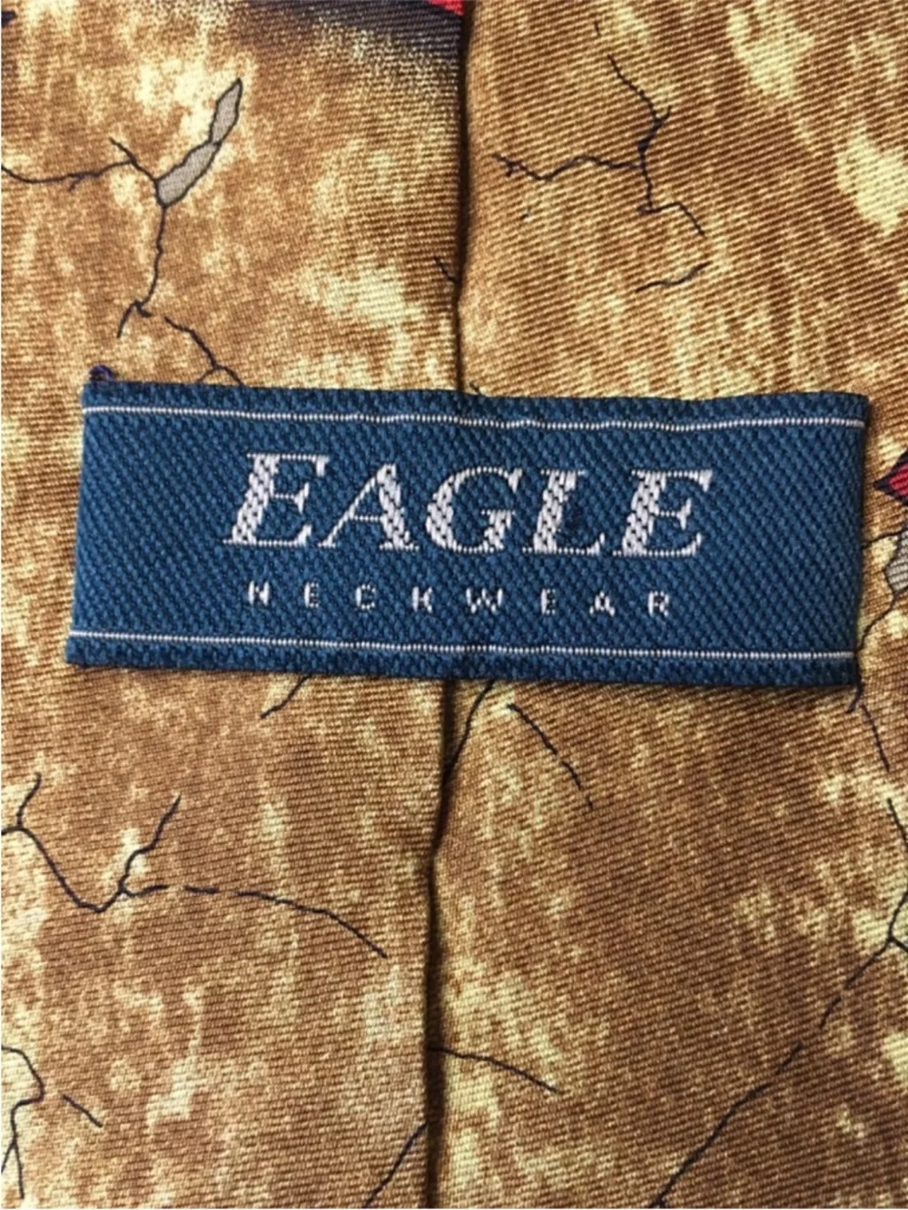 Gold Buckeyes-Themed Men's Tie with Collegiate Motifs